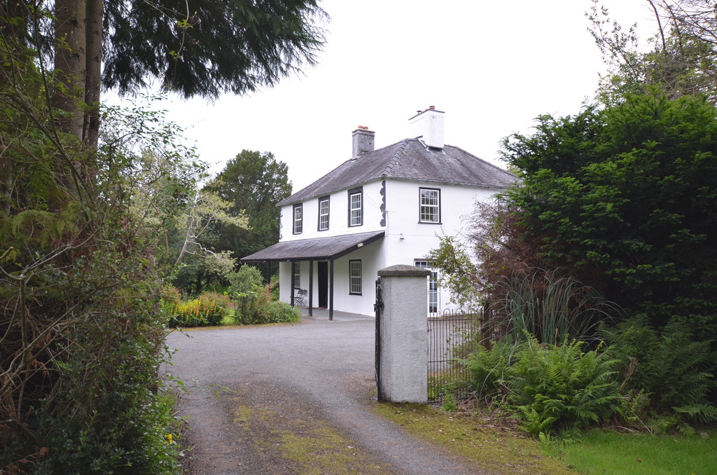 Aberhiriaeth Hall, Cemmaes